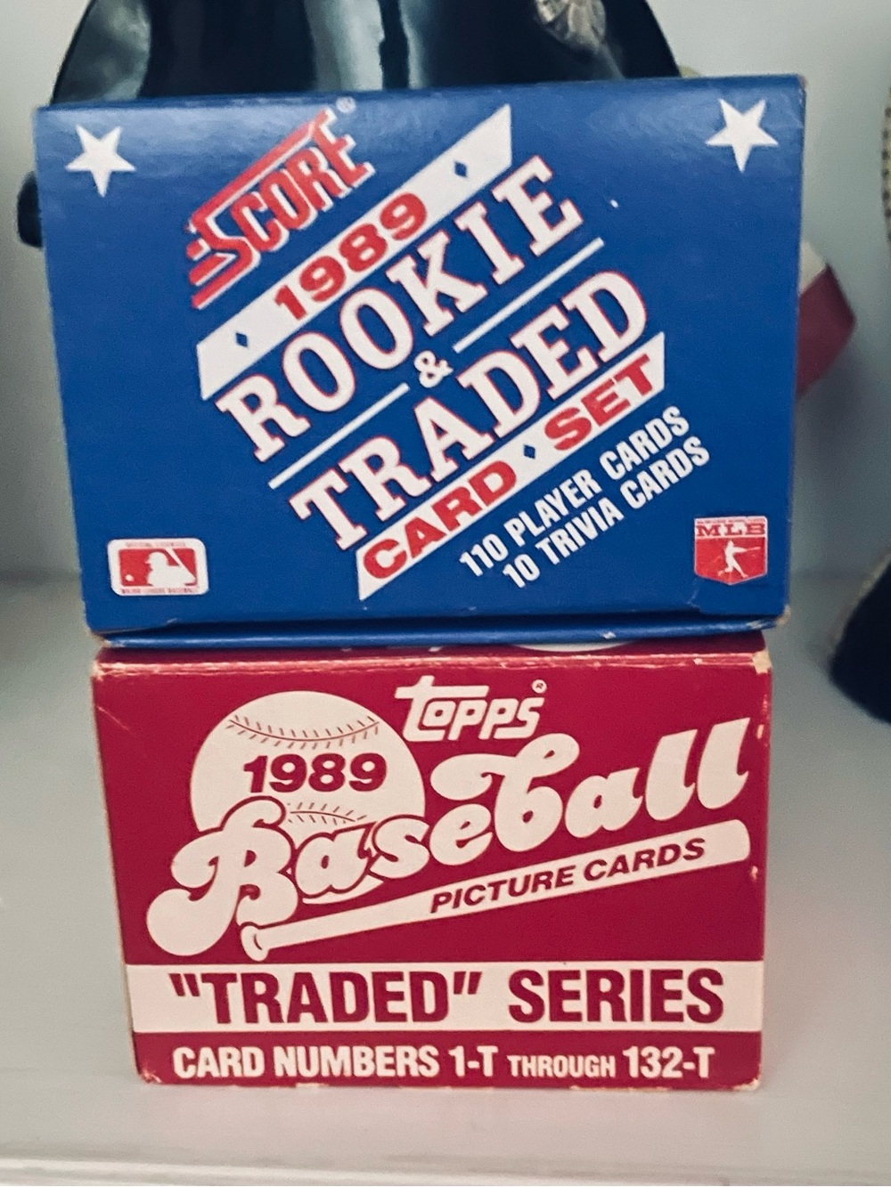 2 Ken Griffey Jr Rookie cards
89 New Topps and Score Rookies & Traded Card Sets
